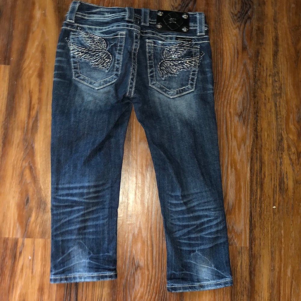 Size 25 miss me Capri